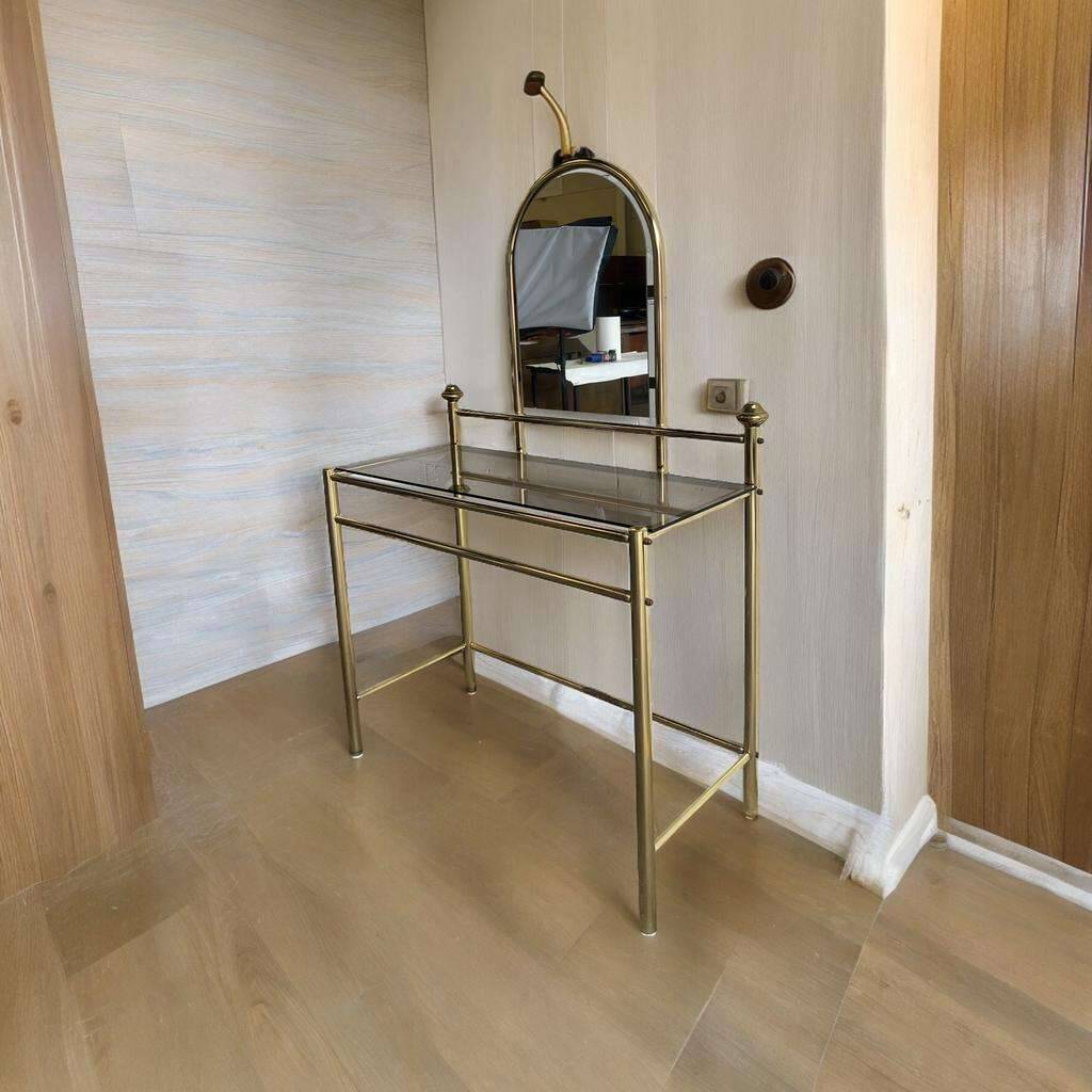 Vanité vintage « dorée » composent des meubles / table console
