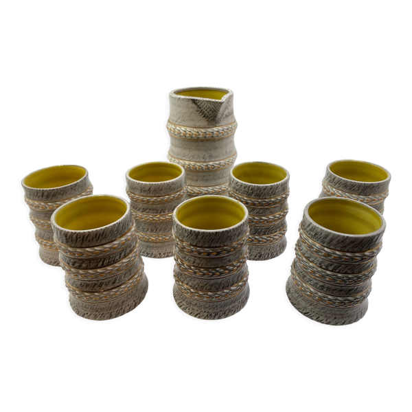 Lot de 7 verres et une carafe