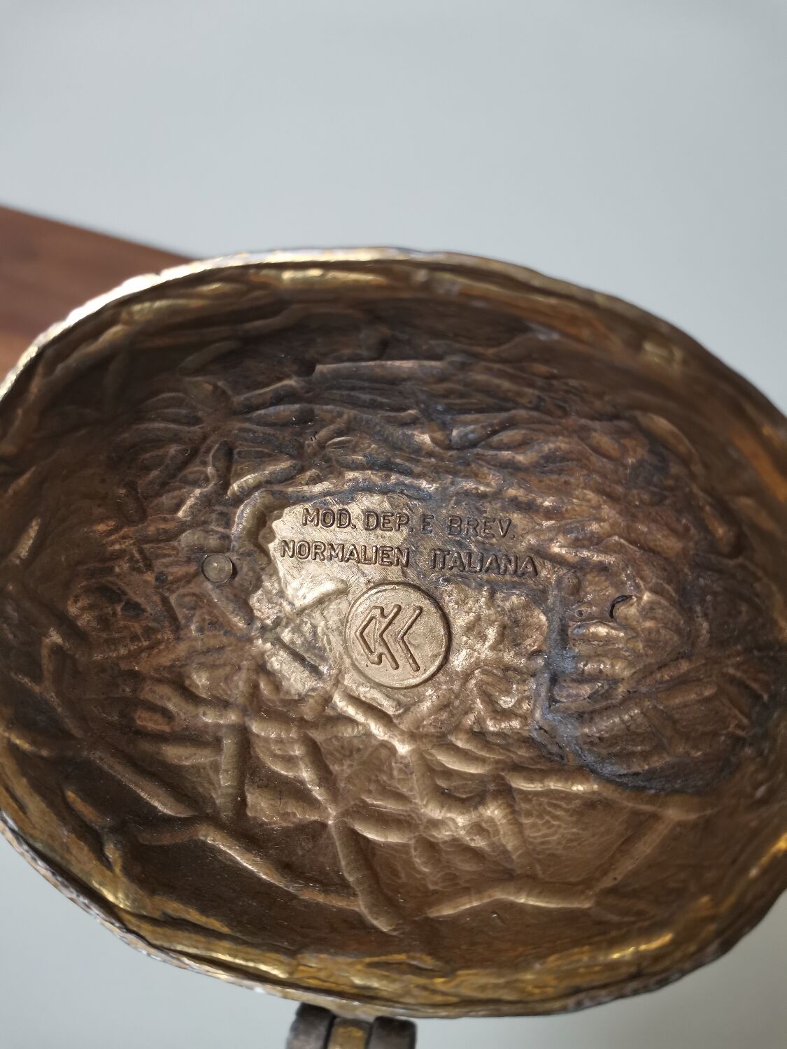 Ashtray walnut shape vintage Italian brass
