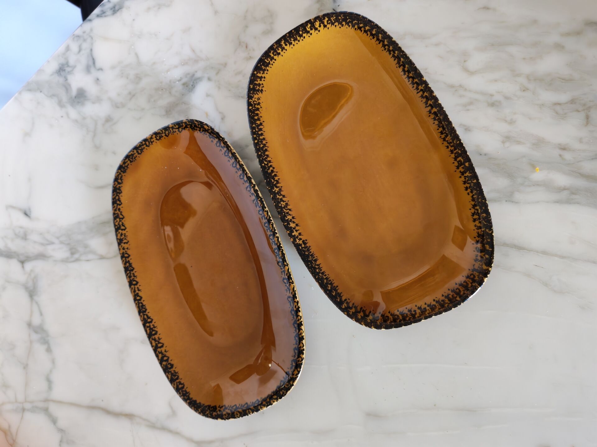 Duo of oval Gien earthenware dishes