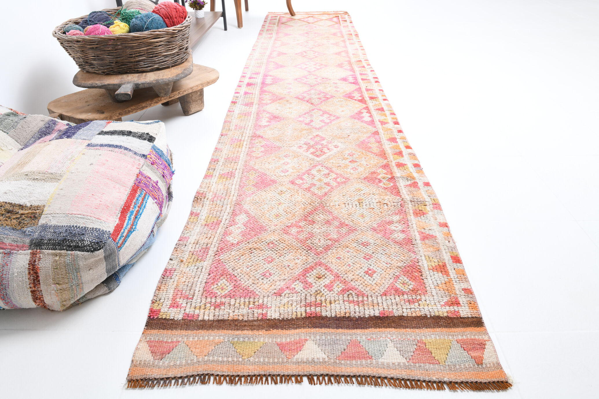 3x12 Striped Design Carpet,373x79Cm