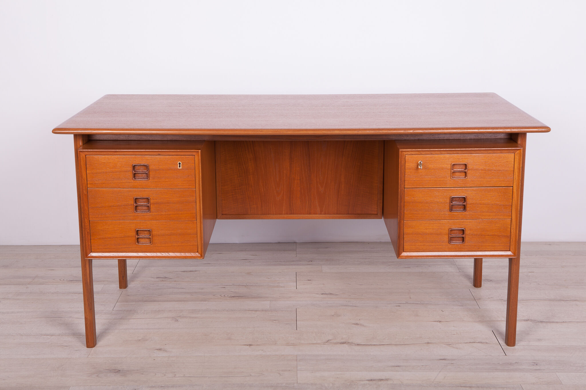 Mid-century danish teak desk by Arne Vodder for Sibast, 1960s