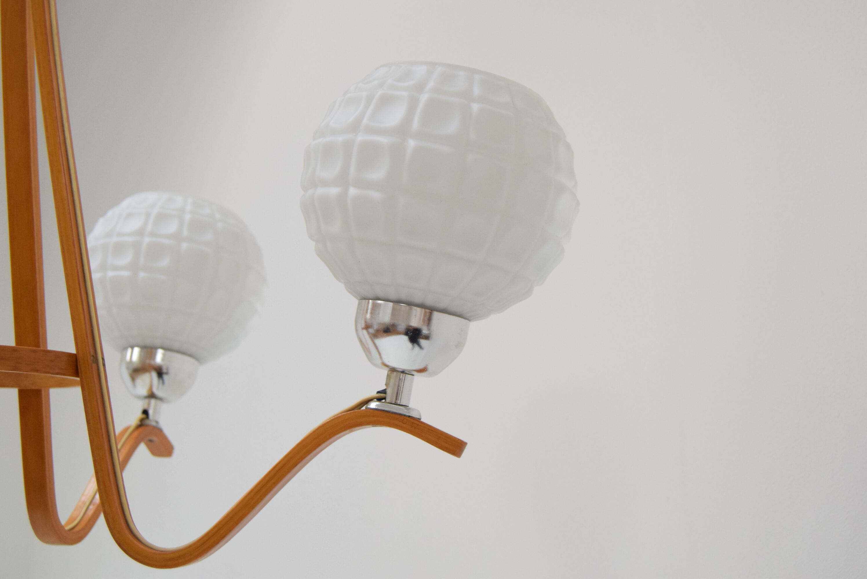 Mid-Century wood chandelier /dřevo Humpolec, 1970's.