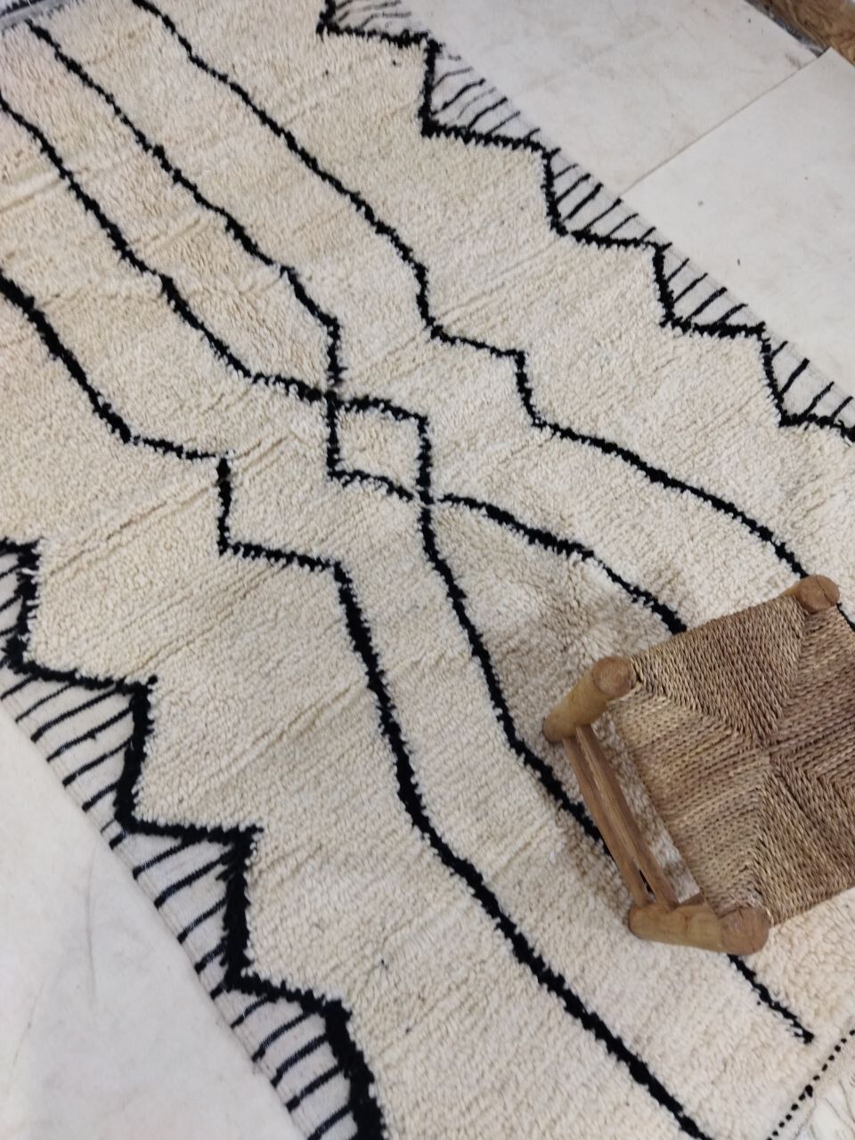 Moroccan berbere carpet 234x144cm