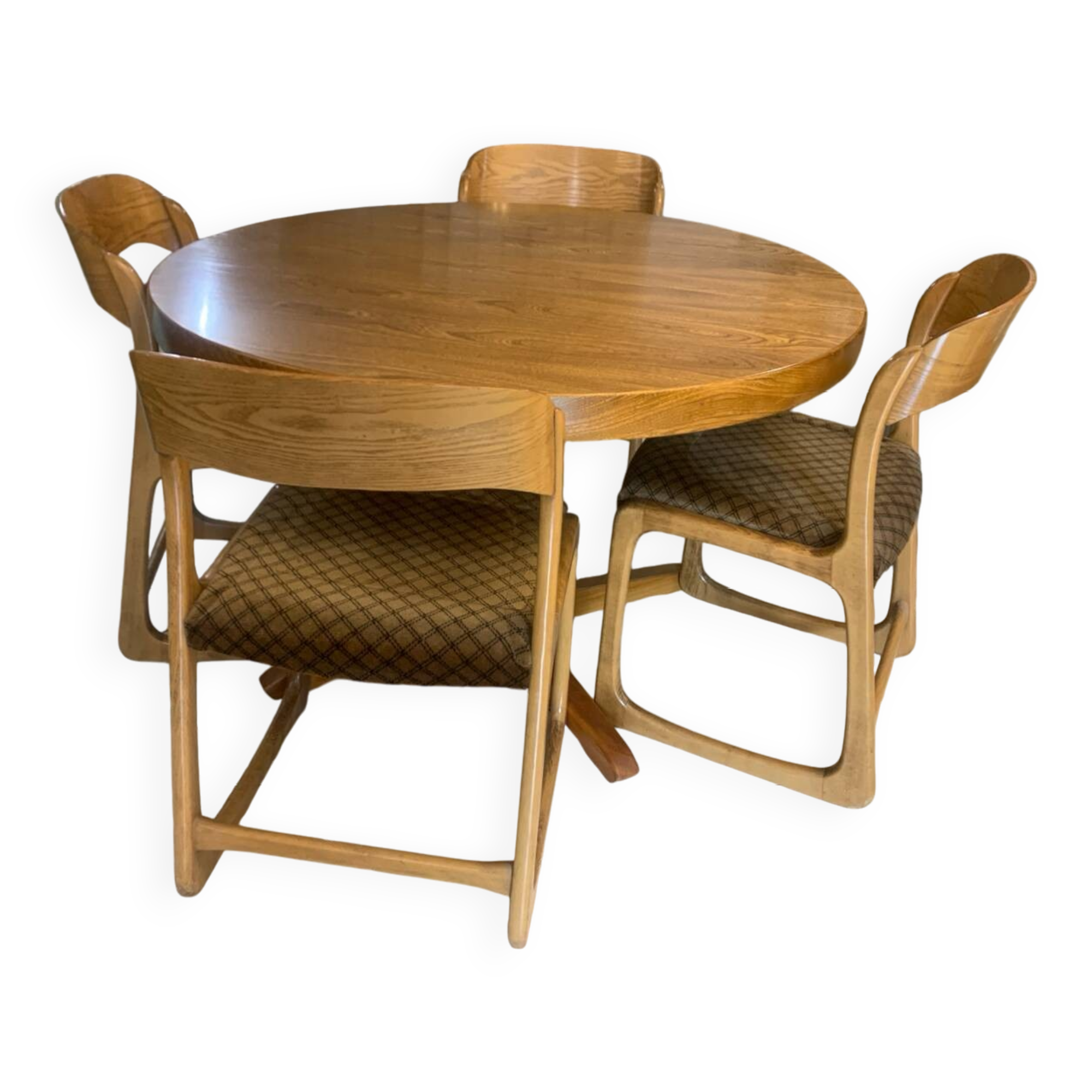 Baumann table and chairs