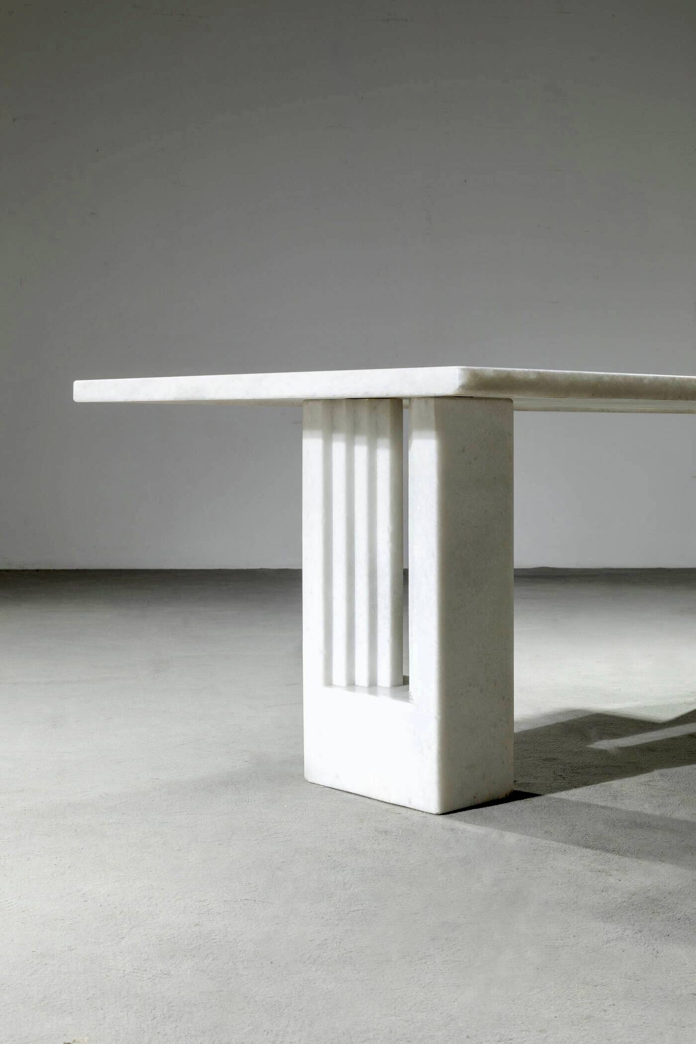 Carlo Scarpa Delfi dining table in white marble