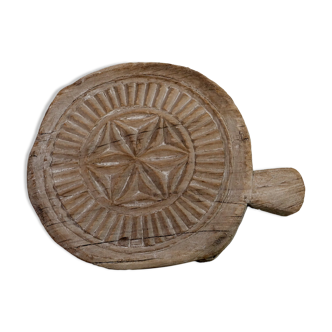 Planche à chapatis en bois sculpté
