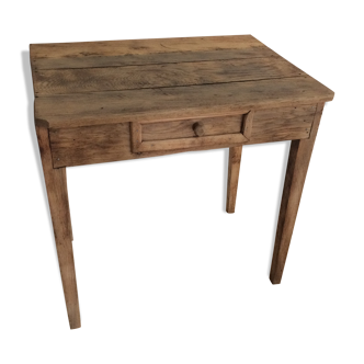 Farm table