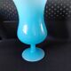 Vase en opaline bleu turquoise