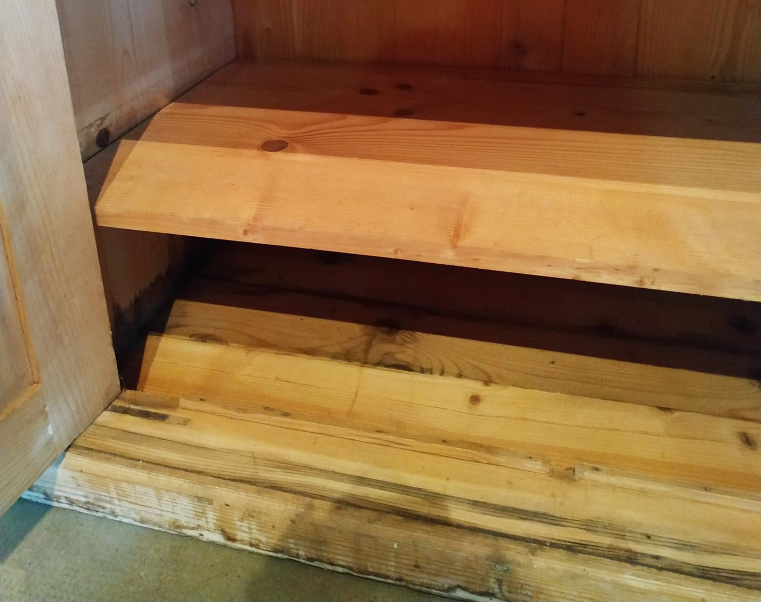 Patinated buffet (pastry furniture)