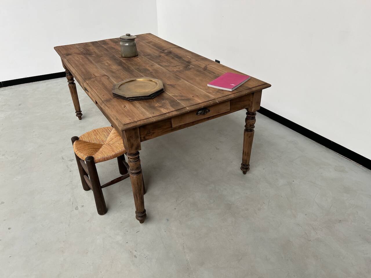 Antique farm table from the 1950s, with 3 drawers and turned legs