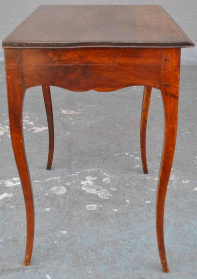 Table desk Louis XV of the period XVIIIth Walnut