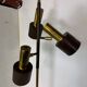 Lampadaire vintage moderniste marron et laiton à 3 spots, années 1960
