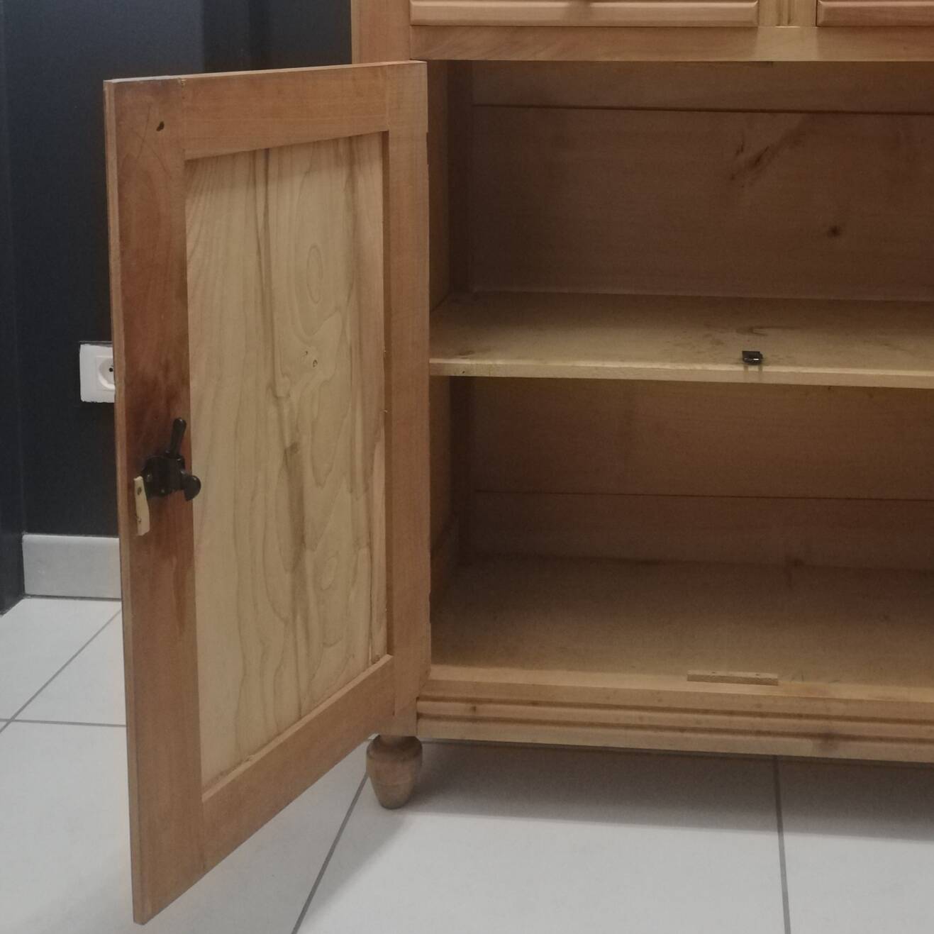 Low sideboard in natural oak