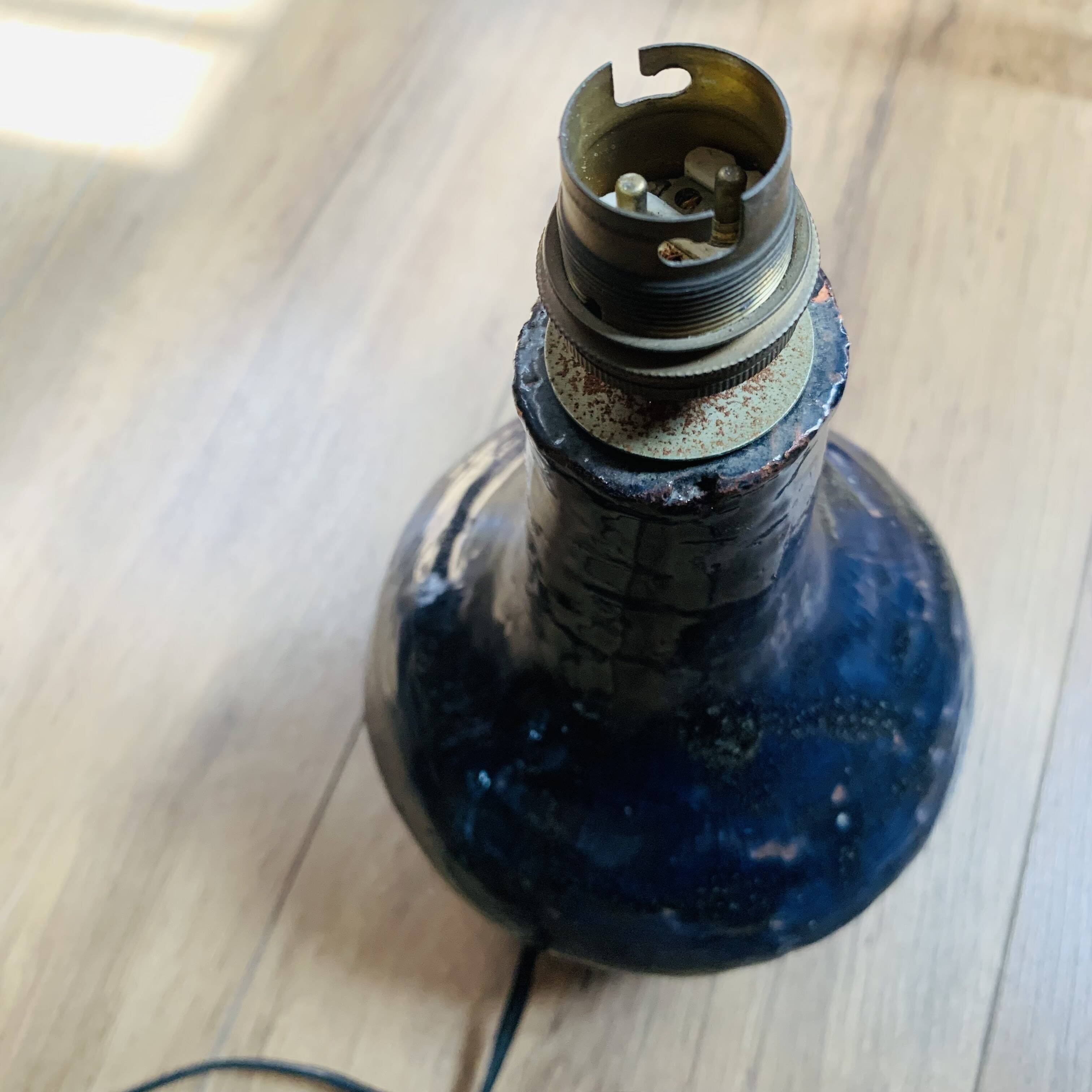 Ancien pied de lampe en terre cuite émaillée