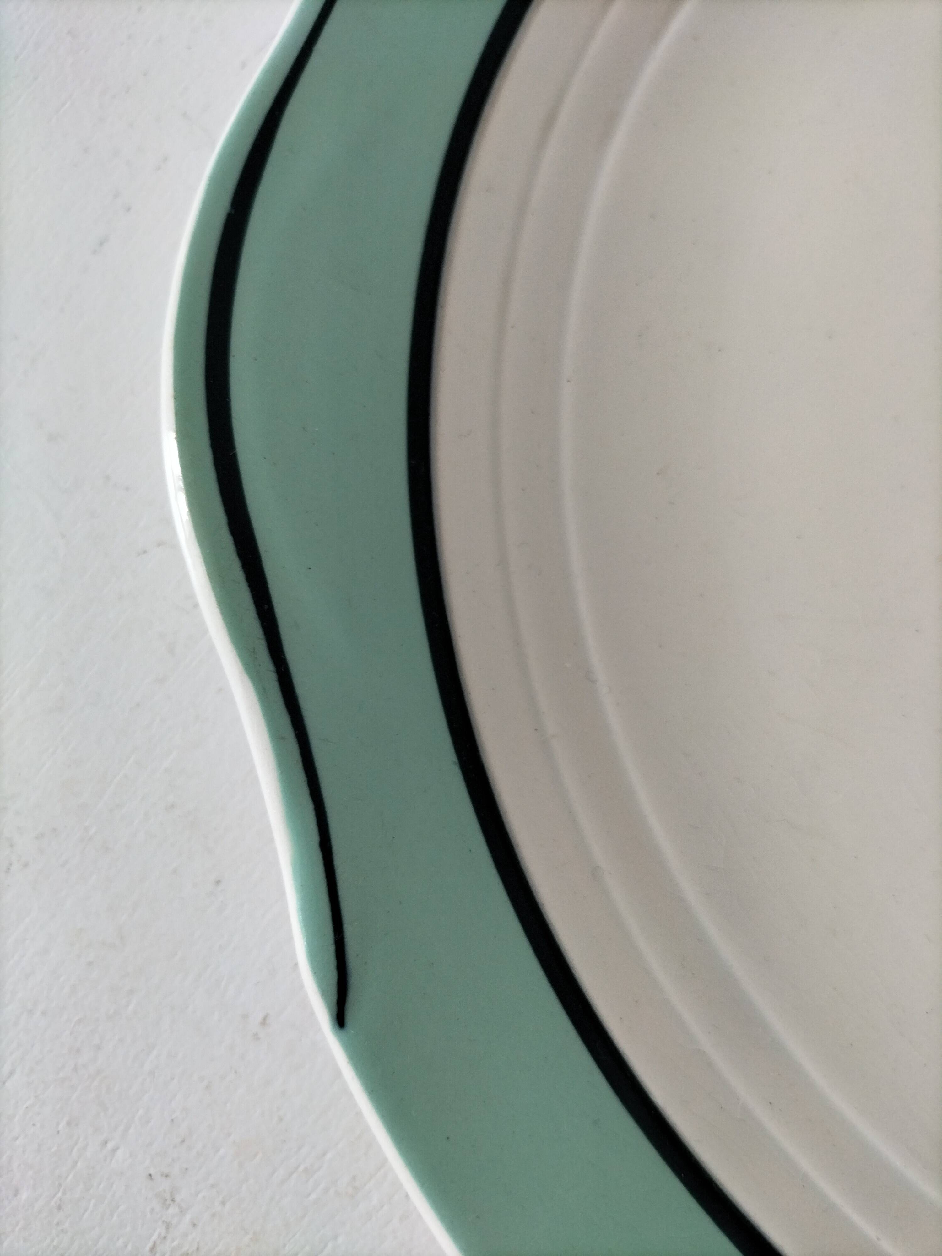 Céranord Saint-Amand dish, Églantine model, almond green