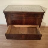 Commode italienne à quatre tiroirs en noyer de la fin du XIXe siècle