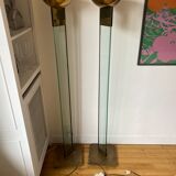Paire de grands lampadaires en verre et laiton années 70