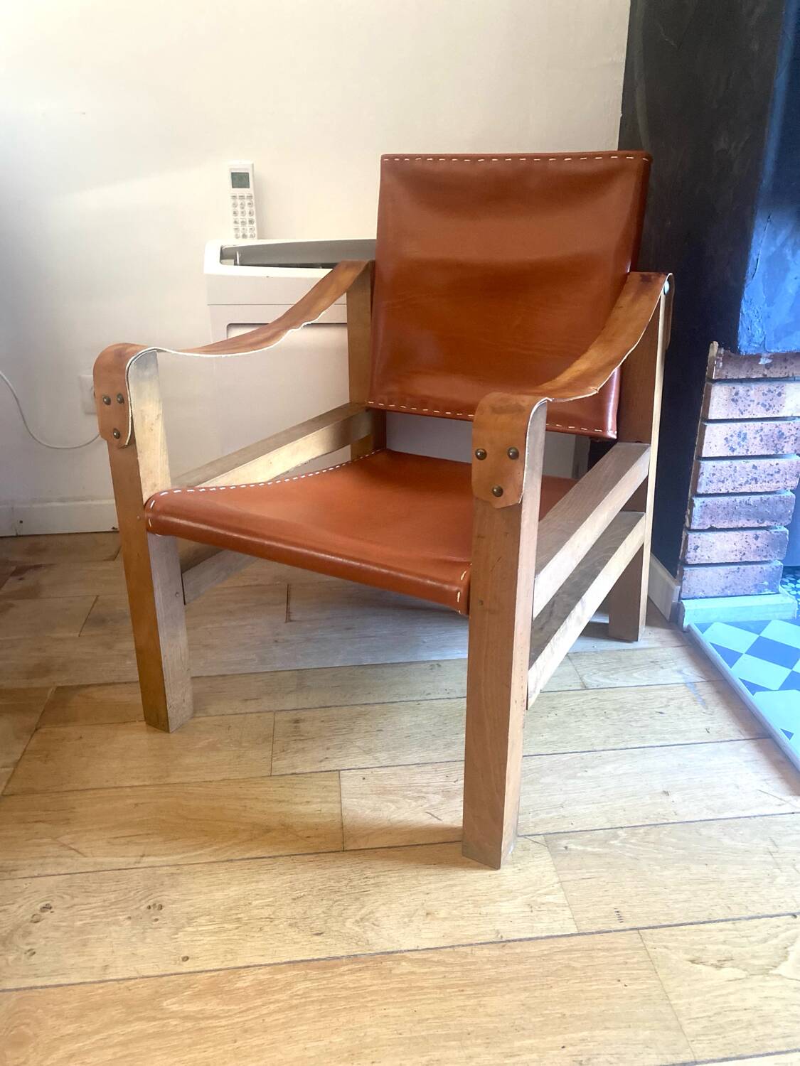 Safari armchair in wood and leather - 1950s style