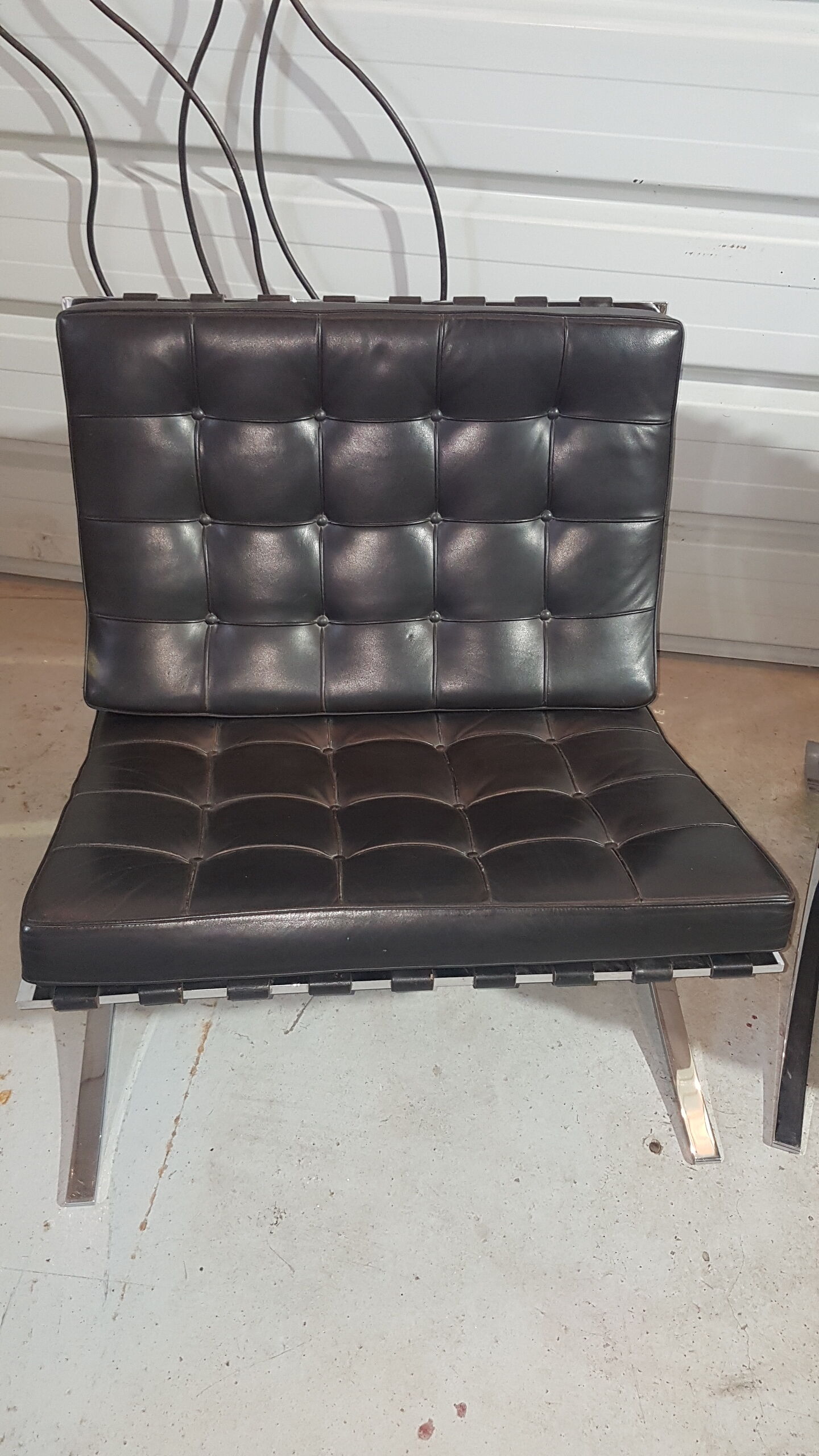Paire de chauffeuse Barcelona de Mies Van Der Rohe, Knoll