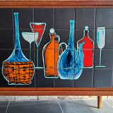 Vintage row with sliding doors and ceramic decoration