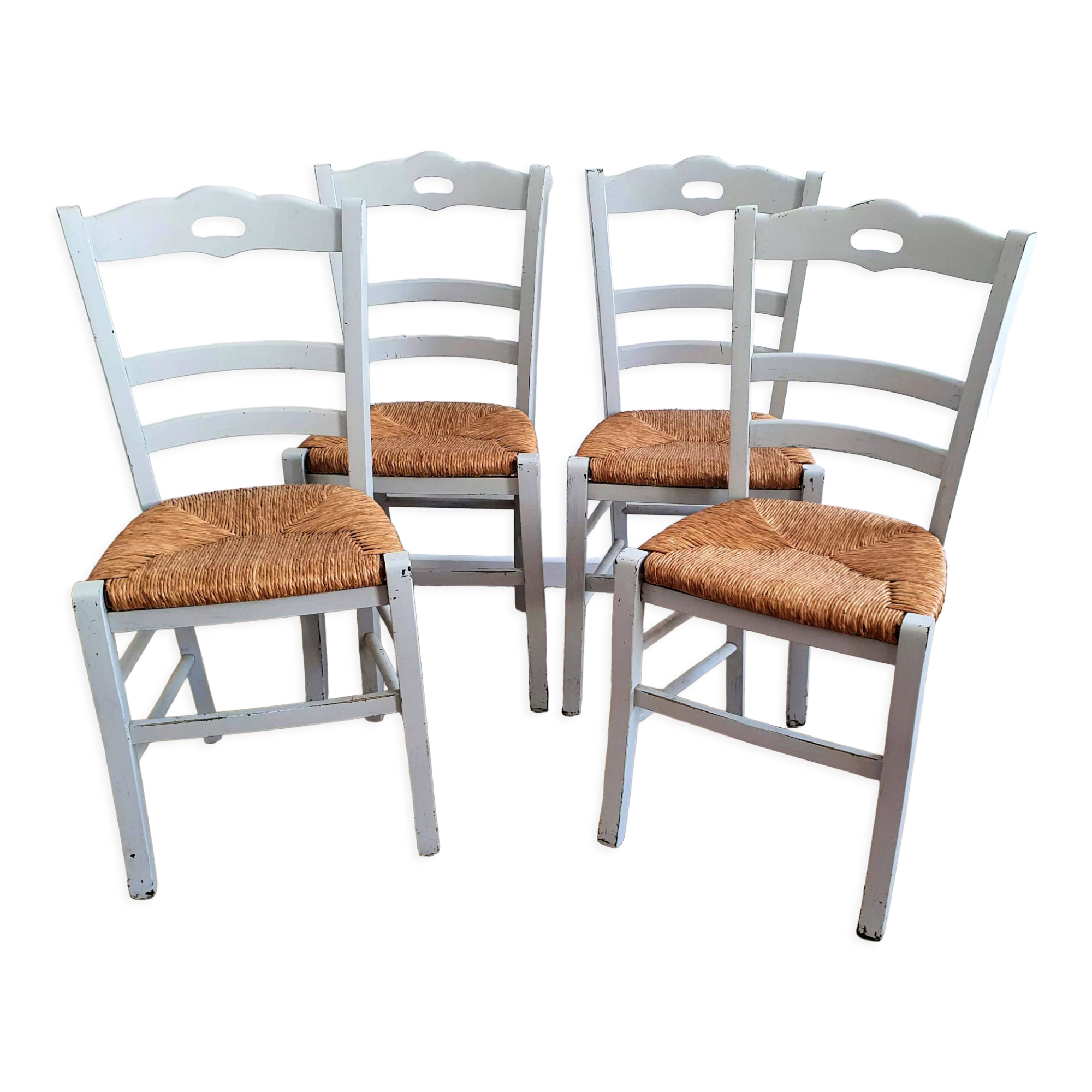 Light grey mulched chairs