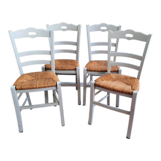 Light grey mulched chairs