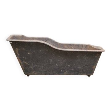 Antique cast iron flower planter jardiniere