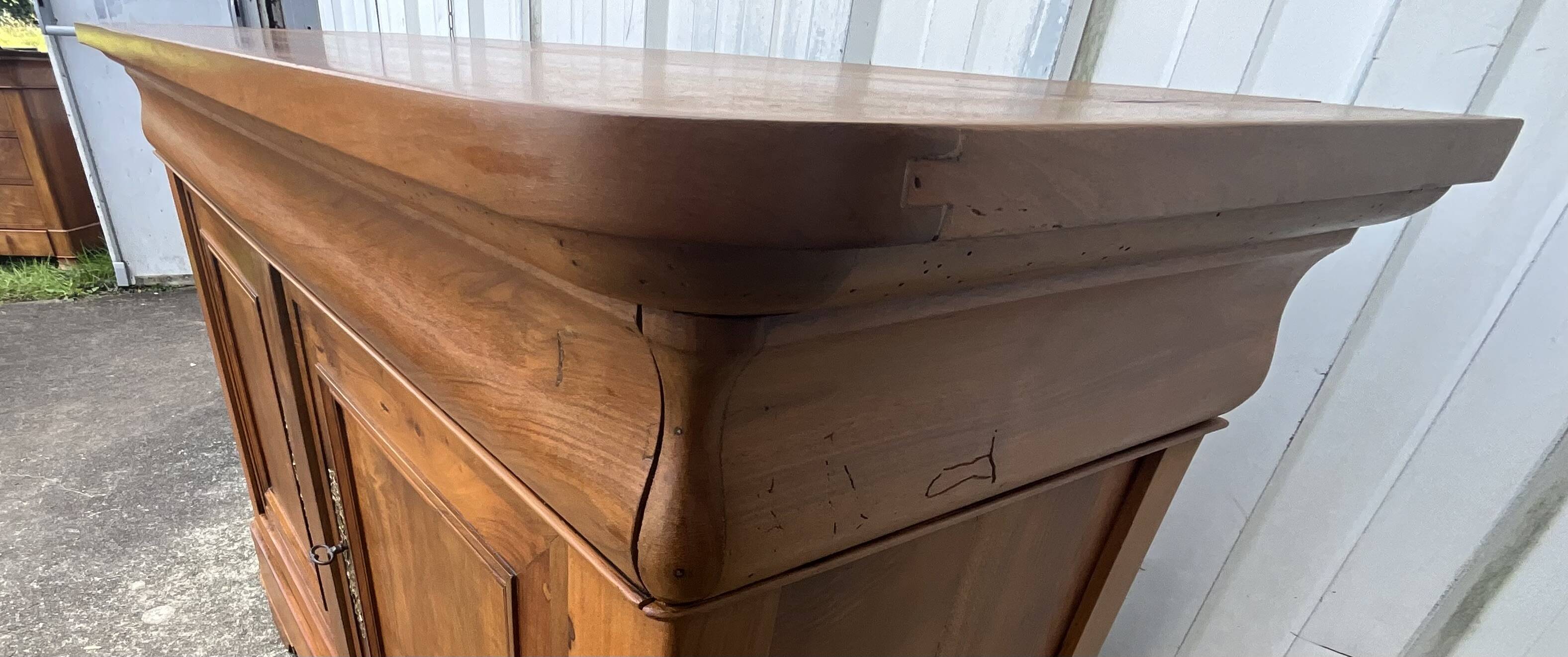 Louis-Philippe walnut buffet