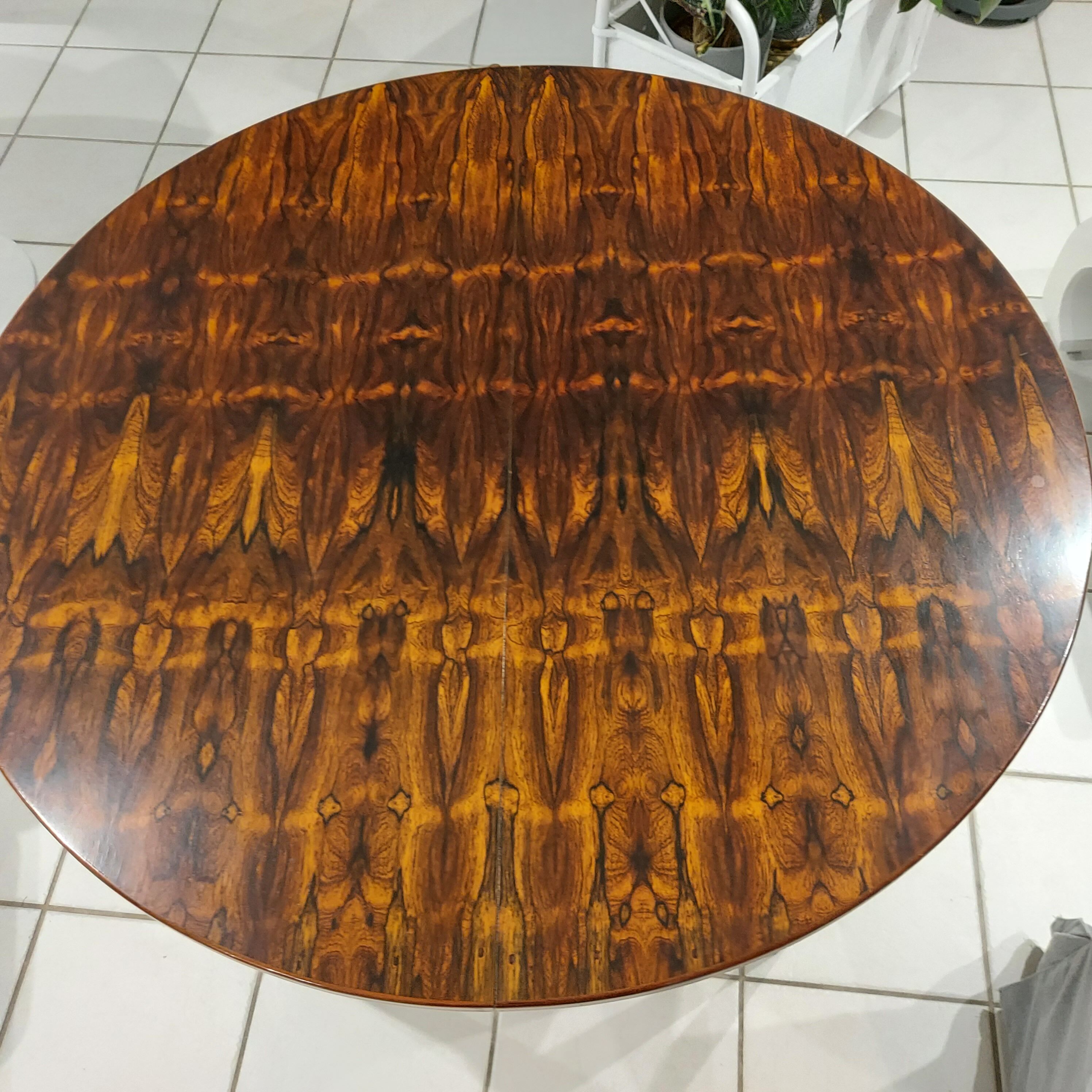 Scandinavian extendable rosewood table from the 1970s
