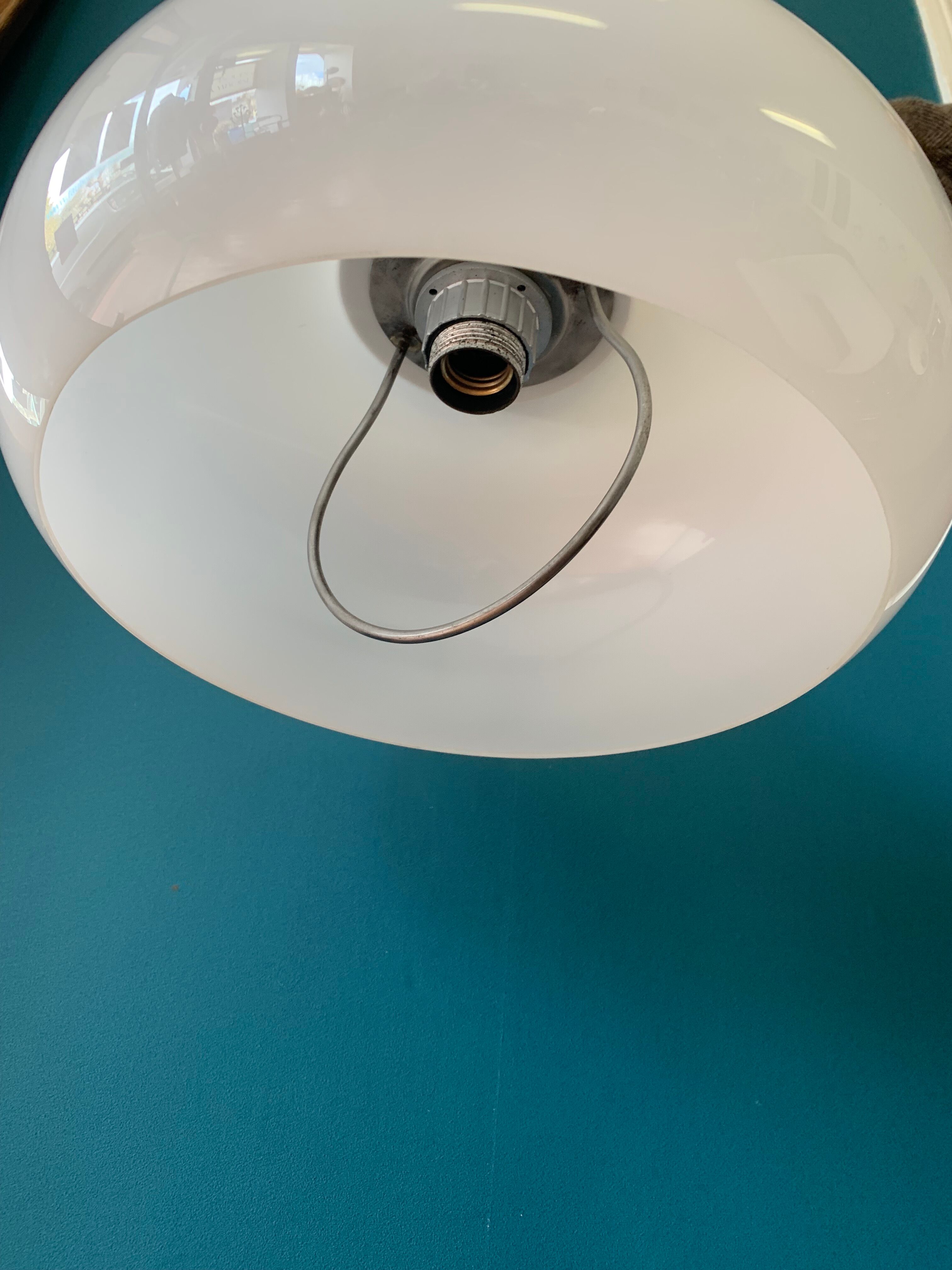 Suspension rises and falls 60s