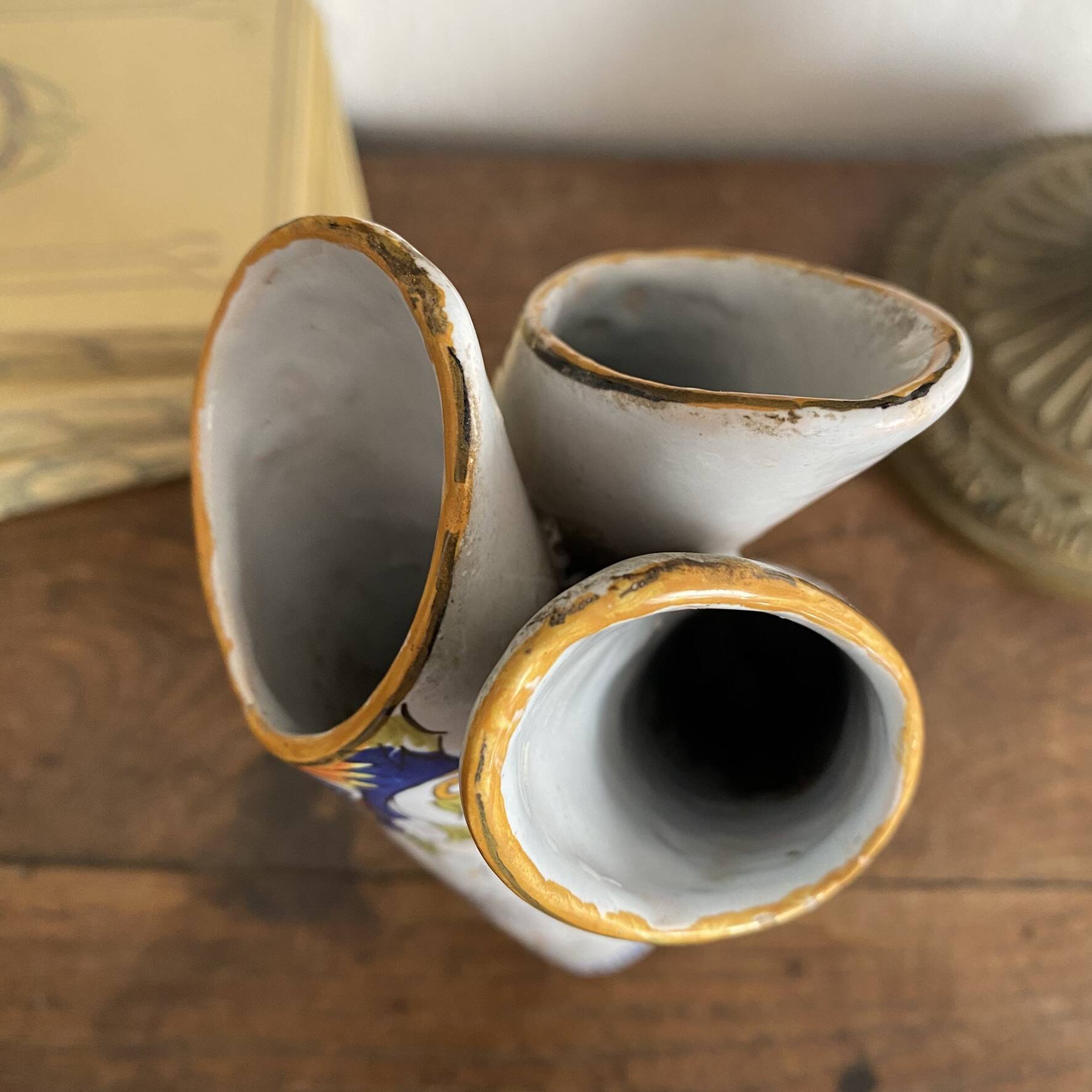 Triple vase in earthenware, 3 bamboo trunks hand-painted.