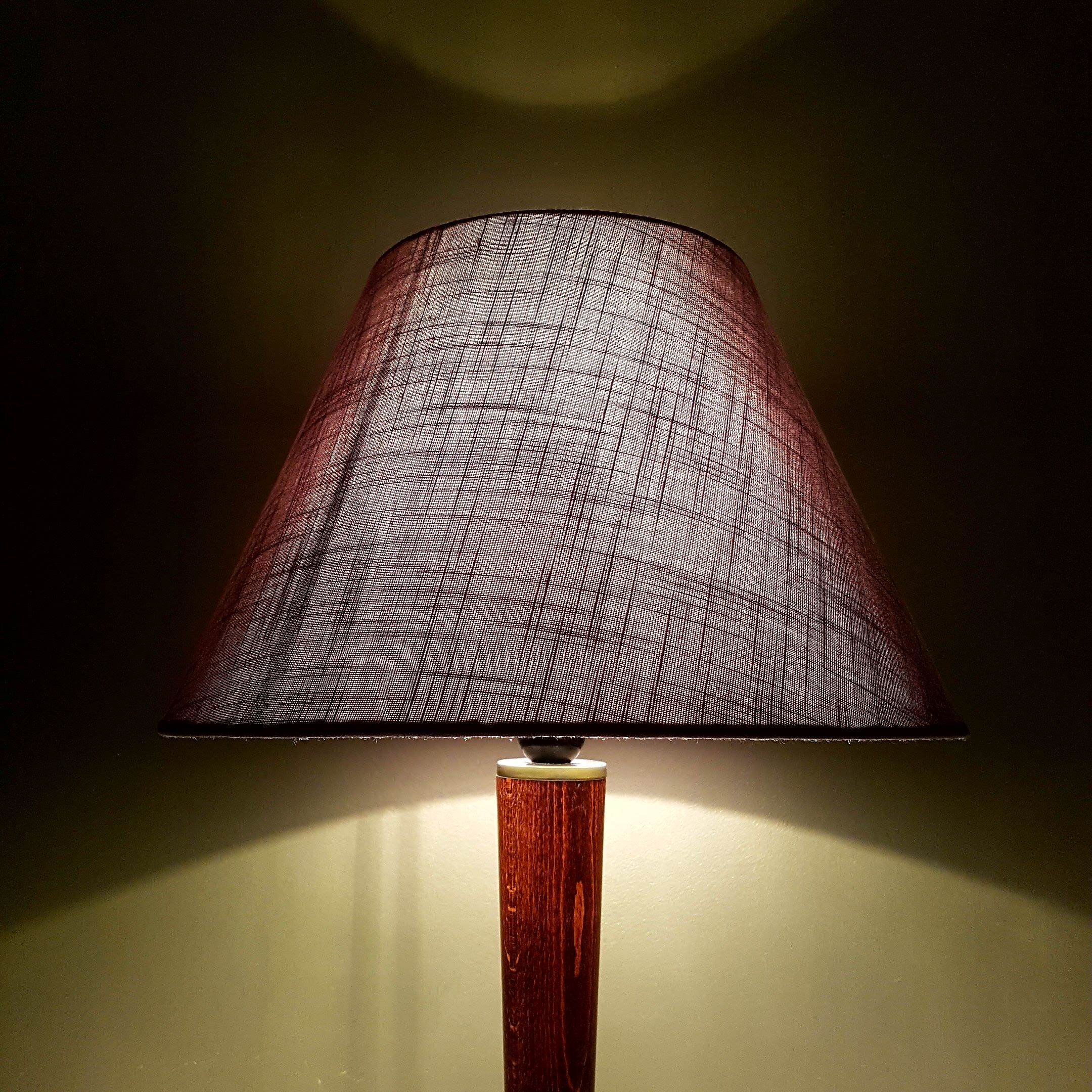 Art deco wooden lamp