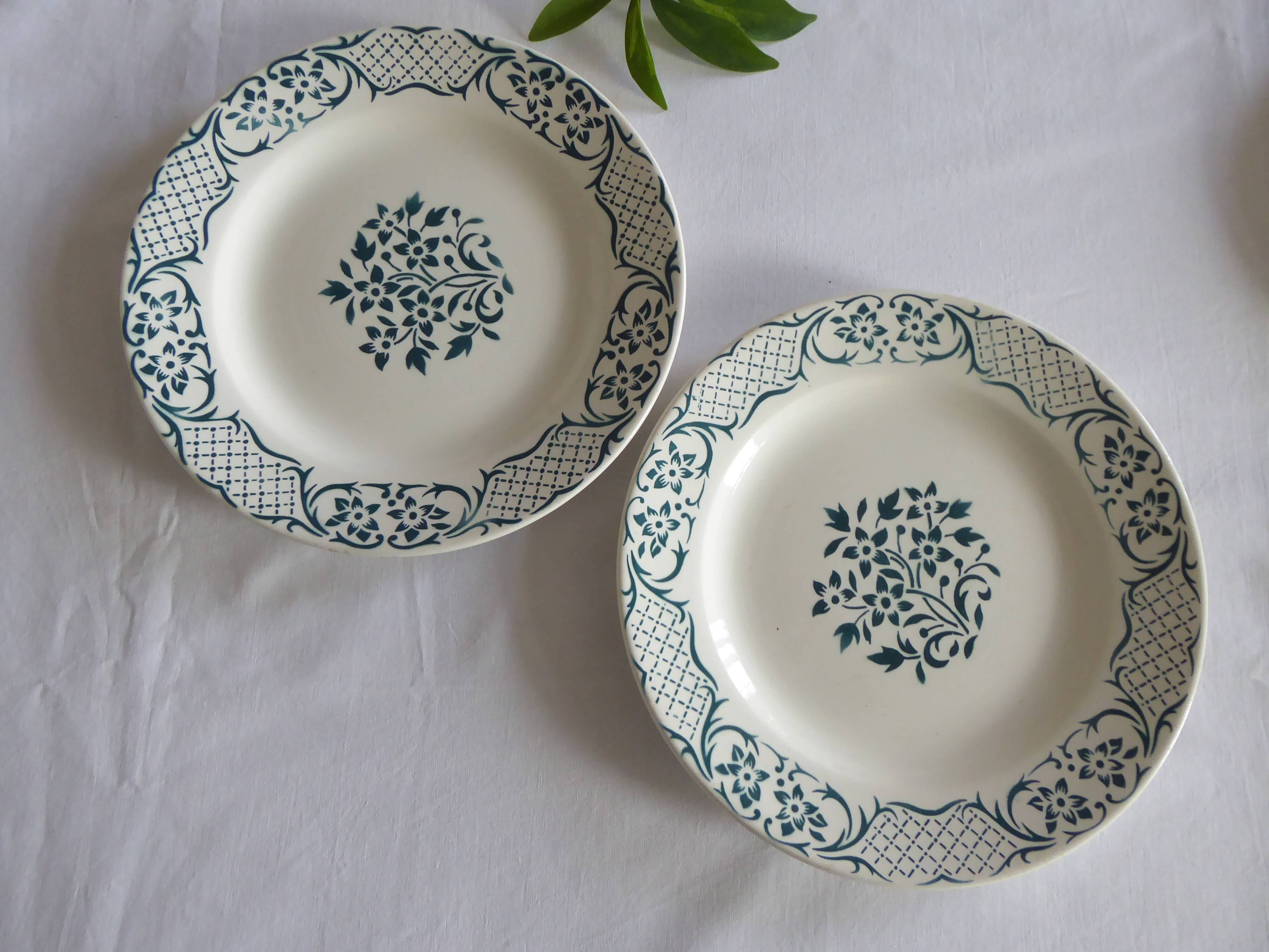 Set of 4 Digoin Sarreguemines dessert plates Versailles model