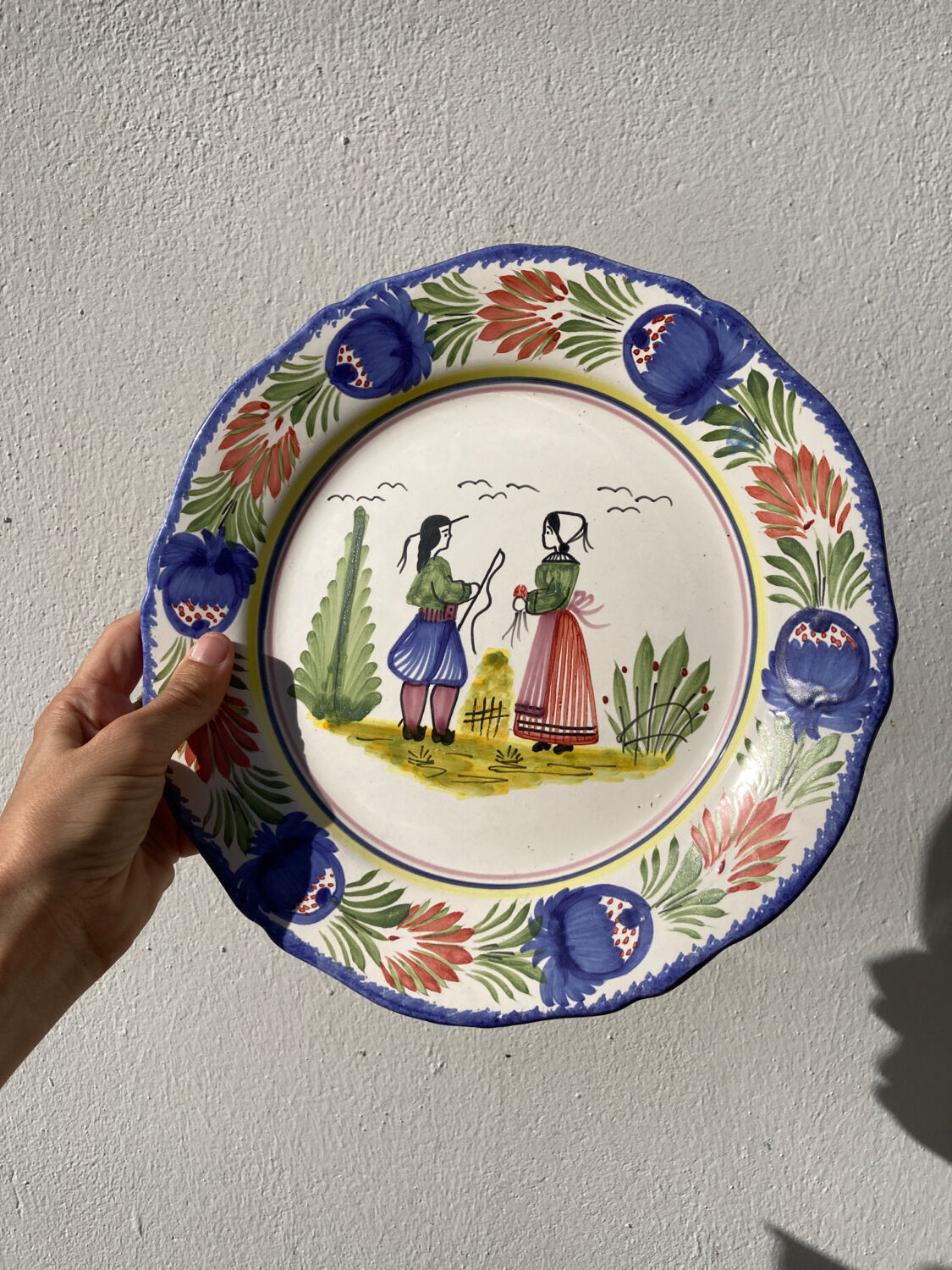 6 Quimper plates with old ceramic characters