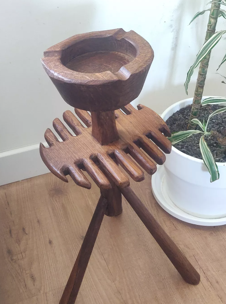 Brutalist ashtray in solid oak 50s