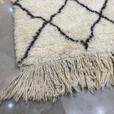 White/black laine laine carpet with tiles 310x190cm