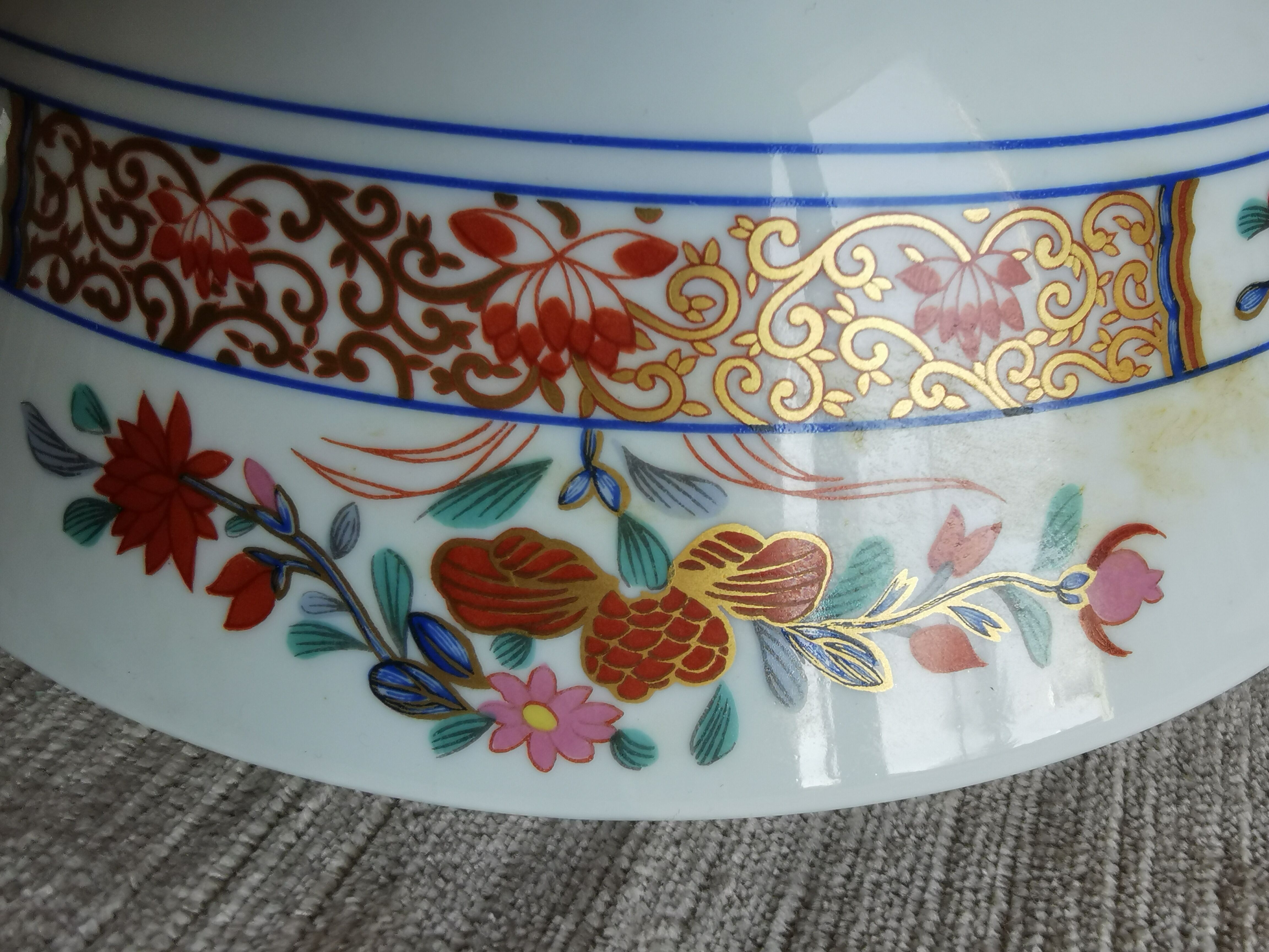 Round salad bowl in Limoges porcelain Bernardaud model Pondicherry