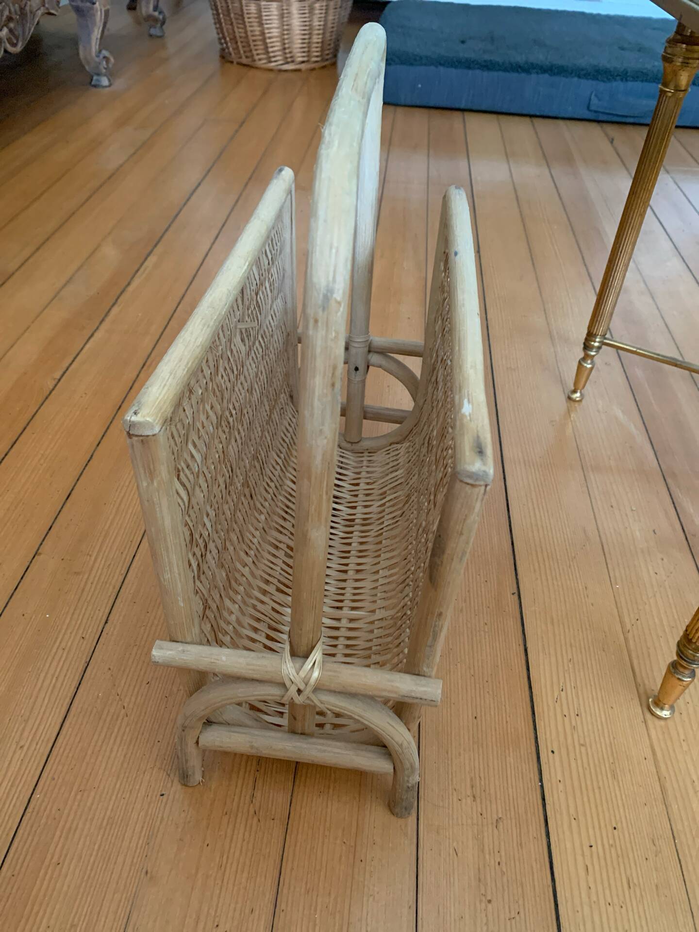 Vintage magazine rack in woven rattan and bamboo.