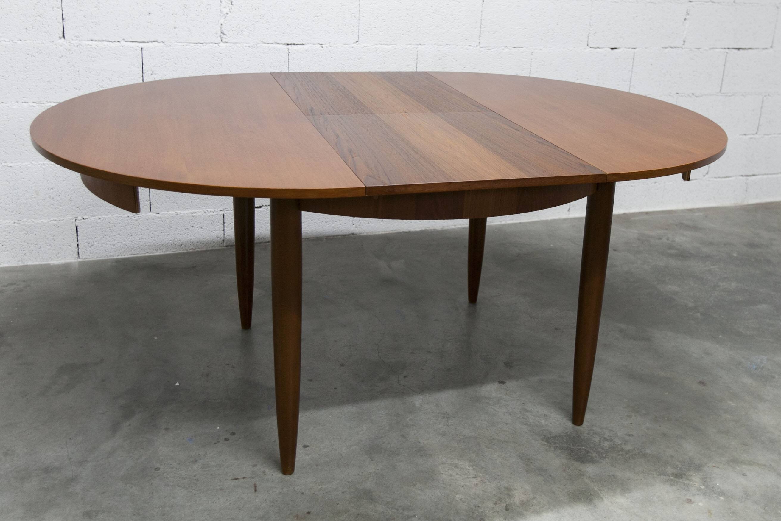 Transformable teak table 1968, impeccable condition