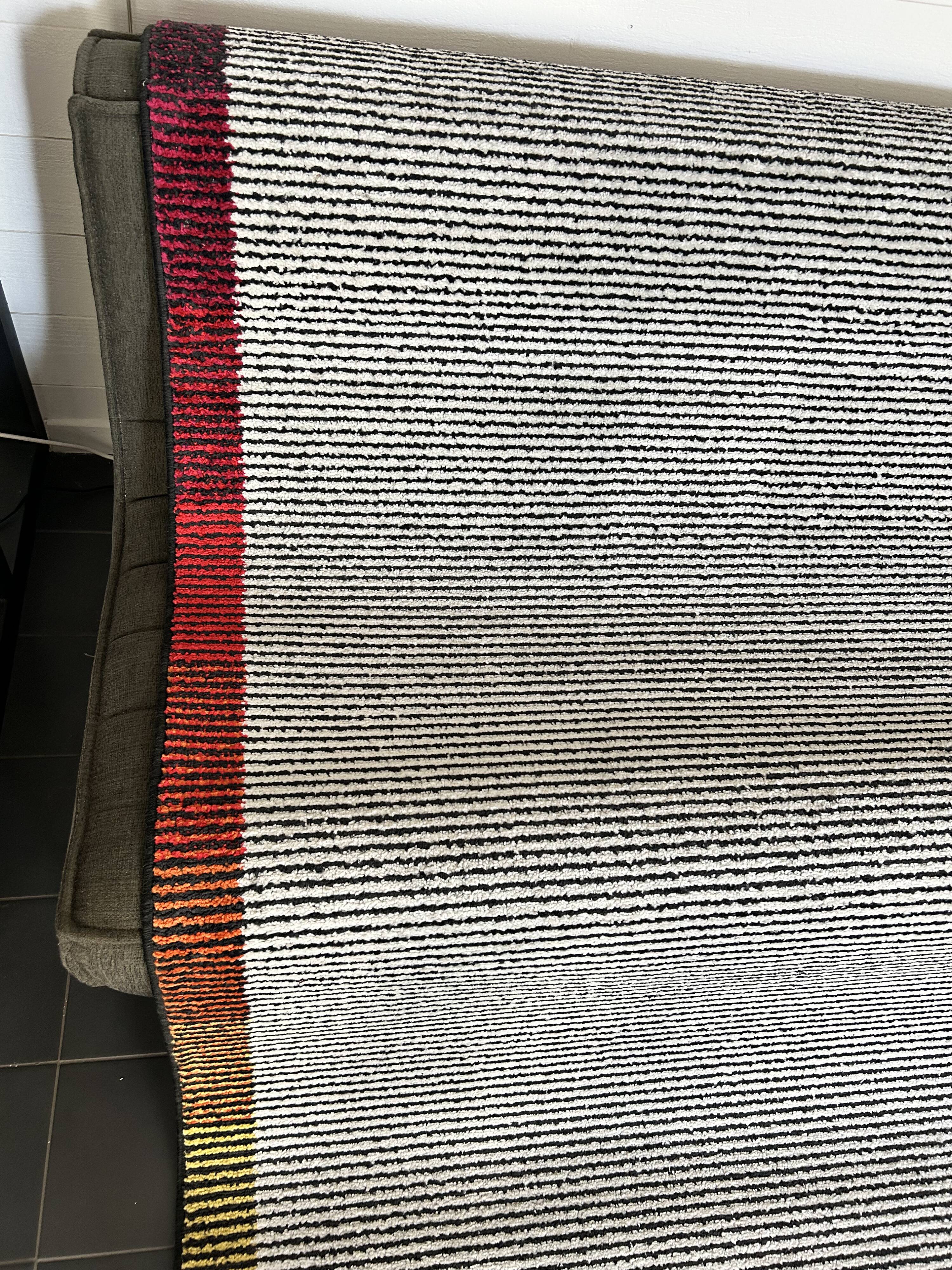 Graphic rug thousand stripes 200x290