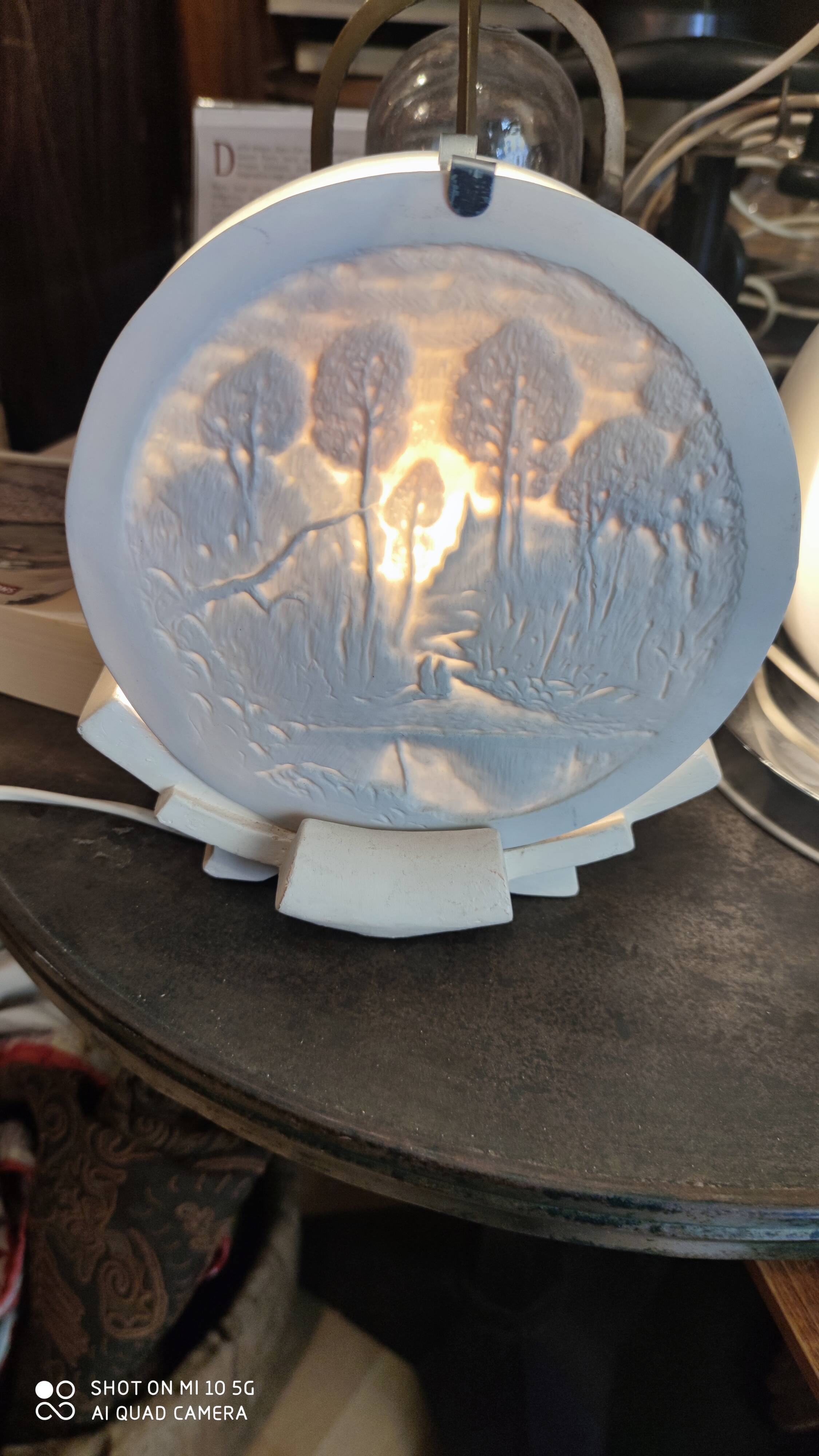 Lampe lithophanie en biscuit et stuc style arts décoratifs