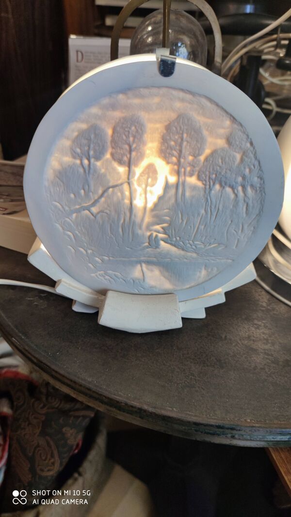 Lampe lithophanie en biscuit et stuc style arts décoratifs