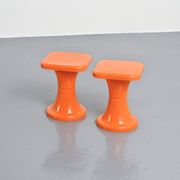 Paire de tabourets Tam Tam orange par S.E.L.U.P.