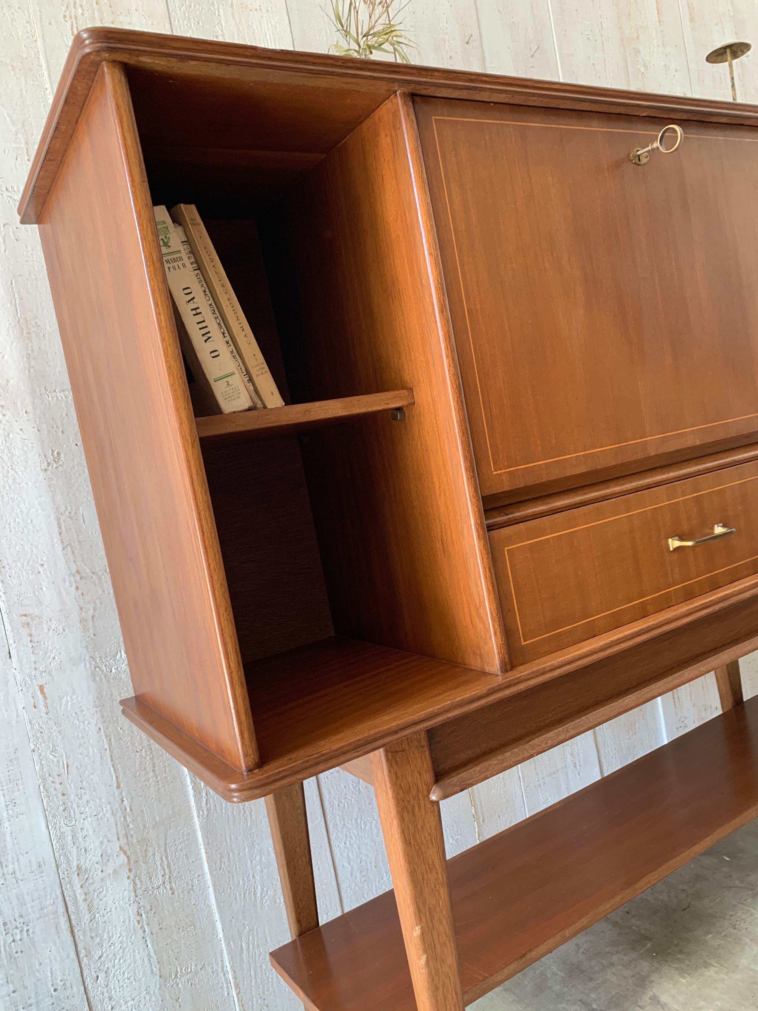 Vintage buffet/bar