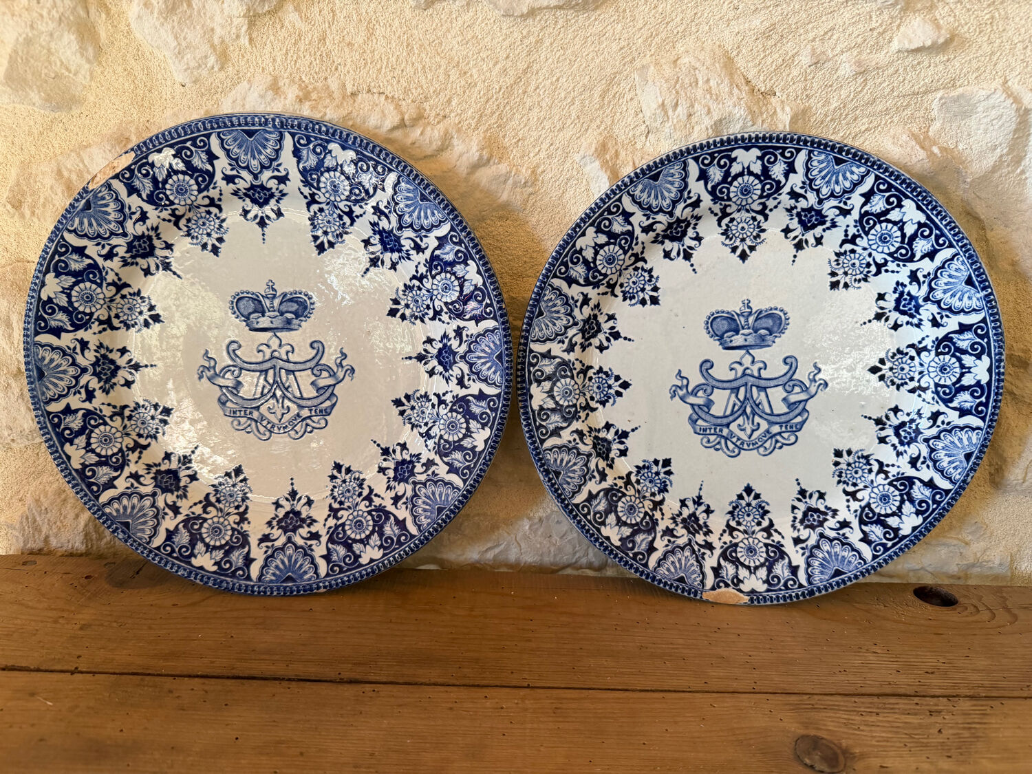 Gien plates