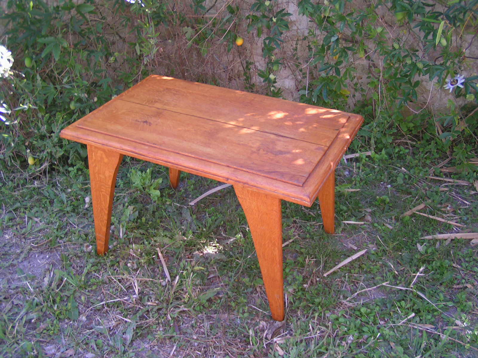 Living room coffee table 50s