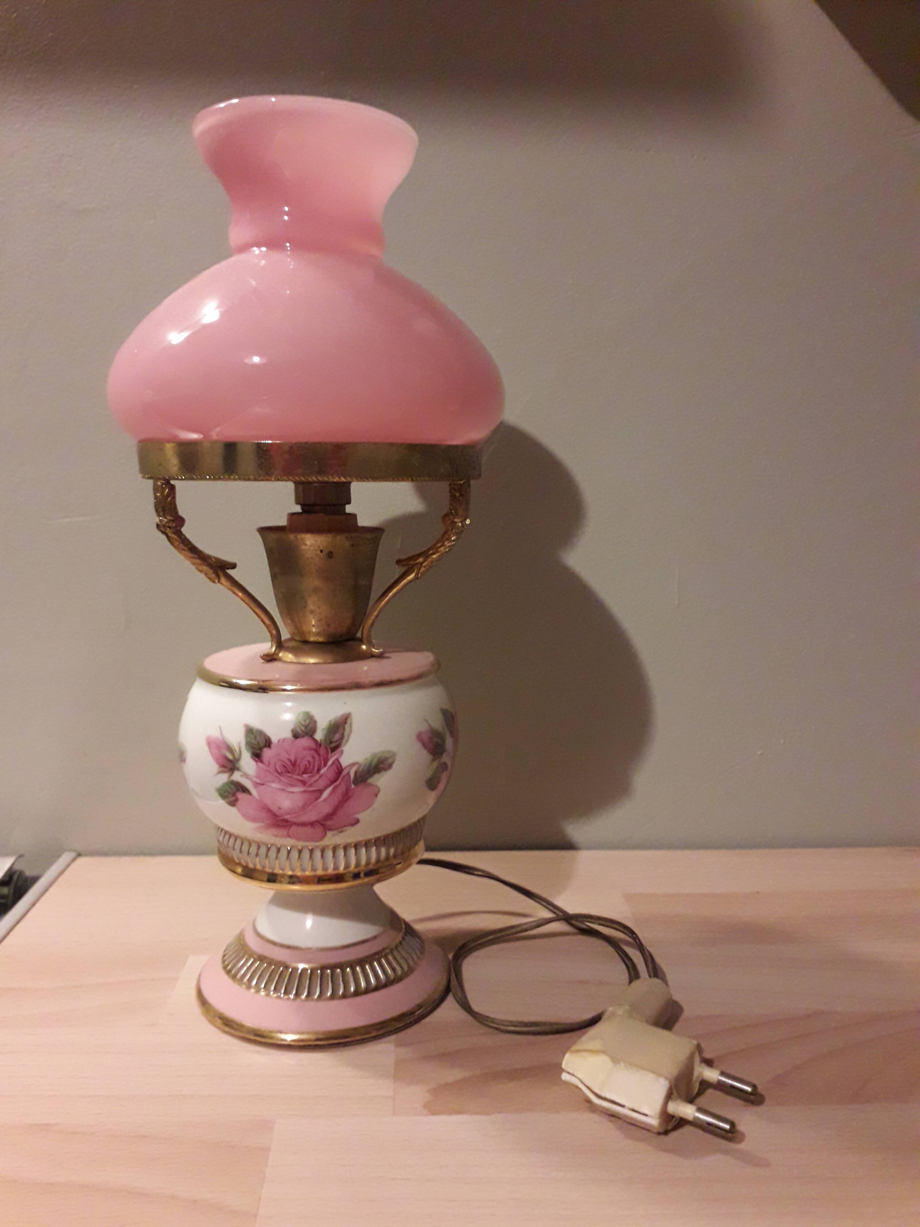 Table lamp