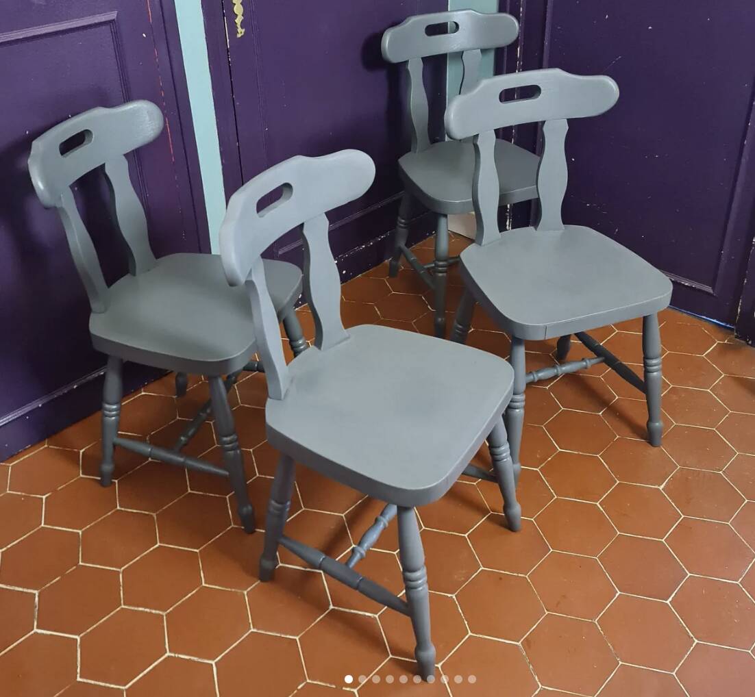 Série de 4 chaises bistrot anciennes en chêne GRISE