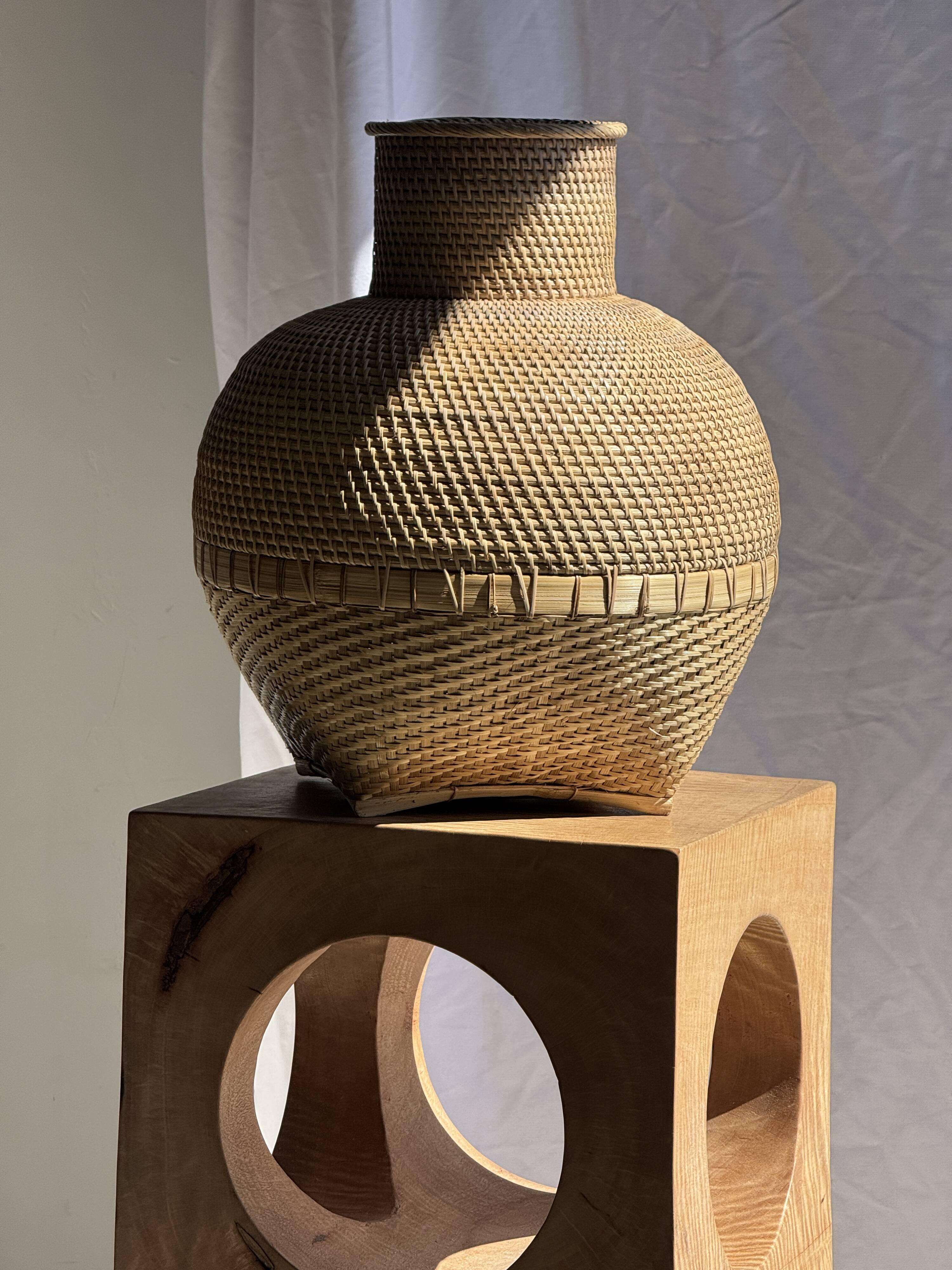 Coffee table, or openwork cubic stool in natural monoxyle mango wood H40.